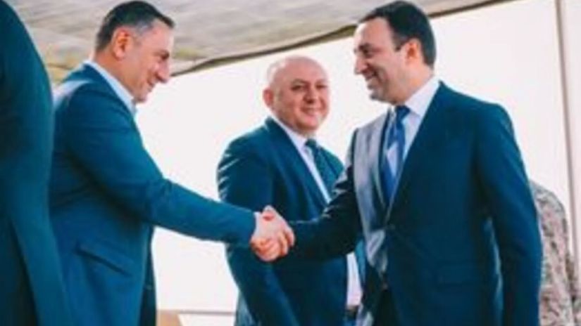 სრული მხარდაჭერა ბატონ გომელაურს, რომელიც ძალიან ეფექტიანად მართავს თავის უწყებას, სრული მხარდაჭერა თითოეულ პოლიციელს
