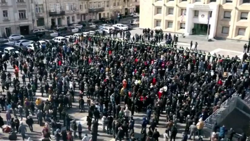 ოპოზიციის აქცია მთავრობის ადმინისტრაციასთან 
