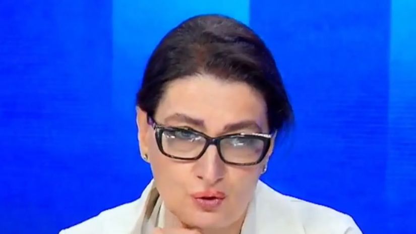 თაკო ჩარკვიანი
