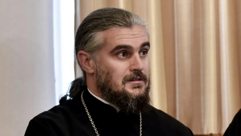 მღვდელი