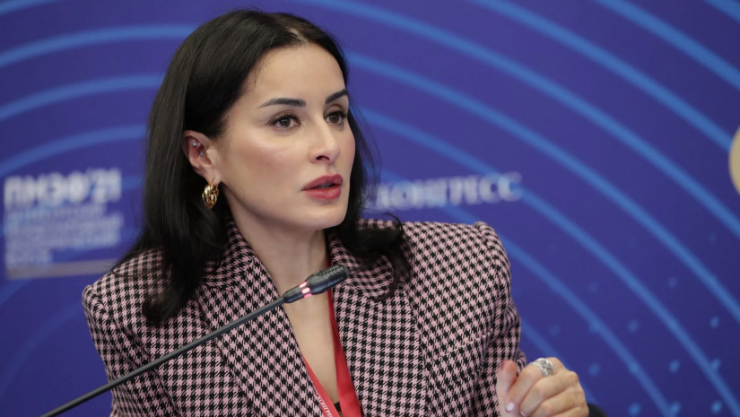 რუსი ტელეწამყვანი თინა კანდელაკი