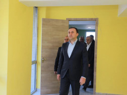 პრემიერ-მინისტრი ირაკლი ღარიბაშვილი მოსახლეობას ხვდება