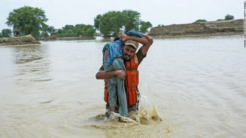 წყალდიდობამ პაკისტანში 550 ადამიანის სიცოცხლე შეიწირა 