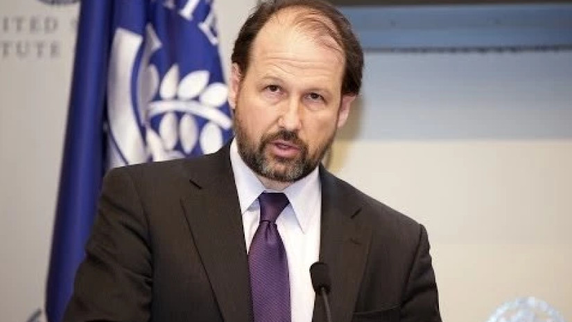  ვაშინგტონში მდებარე შეიარაღების კონტროლის ასოციაციის დირექტორი
