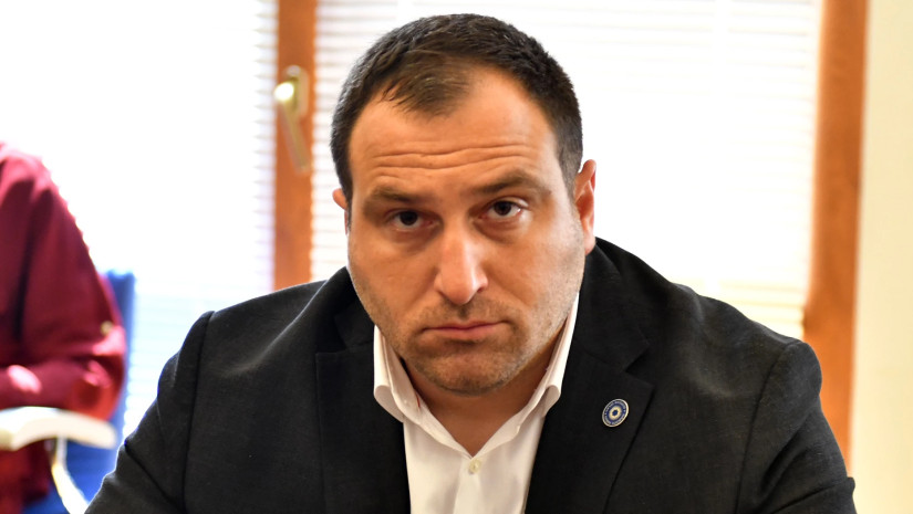 ირაკლი კირცხალია