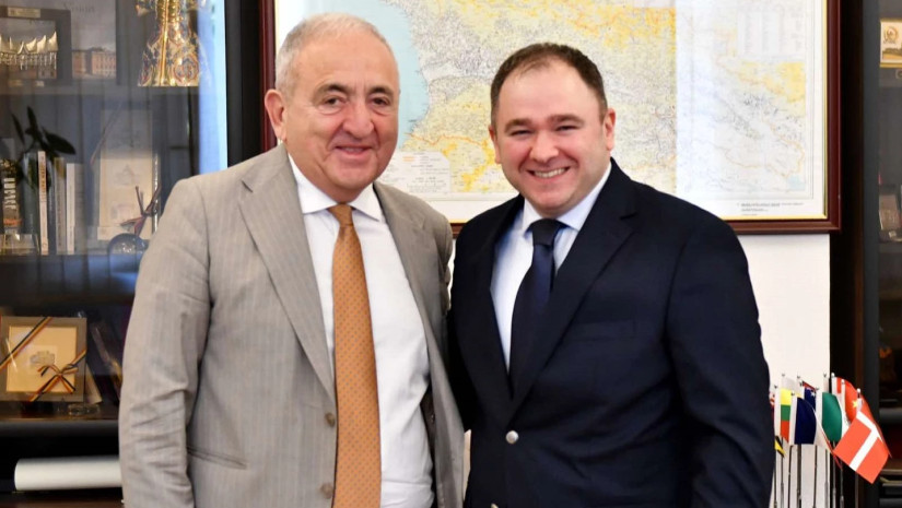 ნიკოლოზ სამხარაძე
